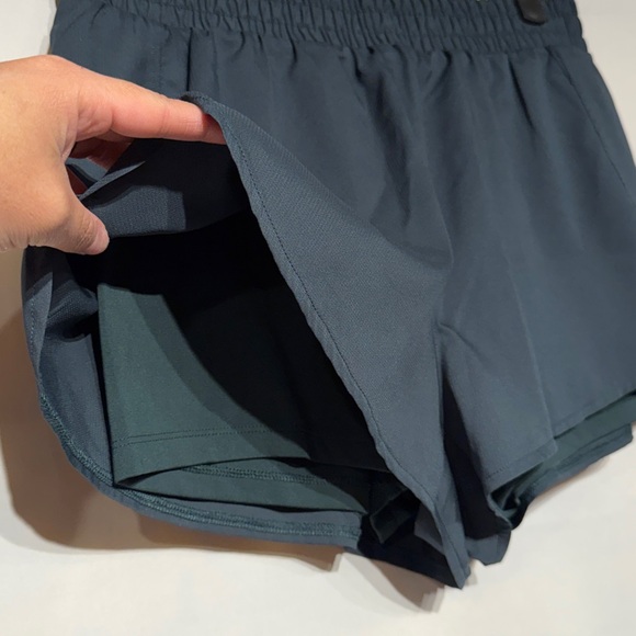 Girlfriend Collective Trail Shorts Moss Size Medium - Picture 4 of 7